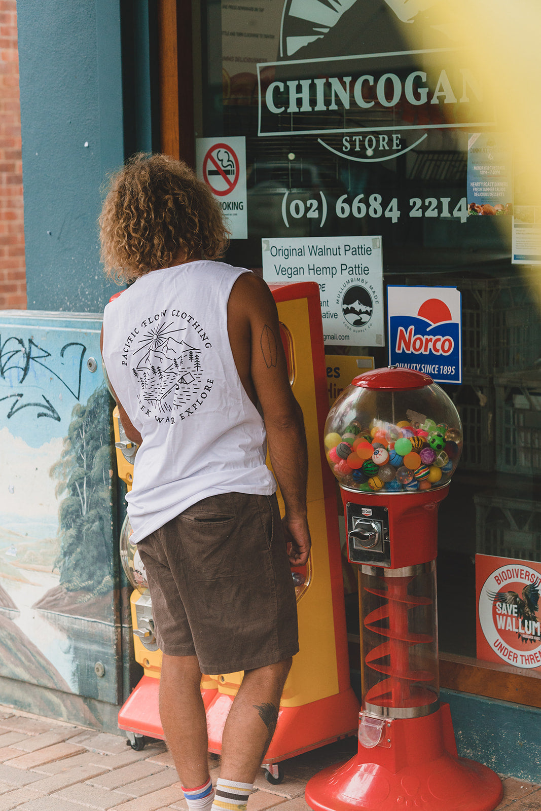 Seek Wander Explore Sleeveless